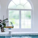 شقة فندقية Secret D'uzes - Le Loft - Avec Piscine Chauffee 4*