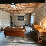 شقة فندقية Secret D'uzes - Le Loft - Avec Piscine Chauffee 4*