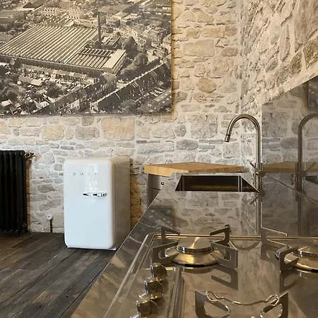 Secret D'uzes - Le Loft - Avec Piscine Chauffee