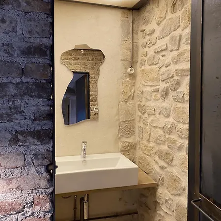 Ξενοδοχείο με διαμερίσματα Secret D'uzes - Le Loft - Avec Piscine Chauffee 4*