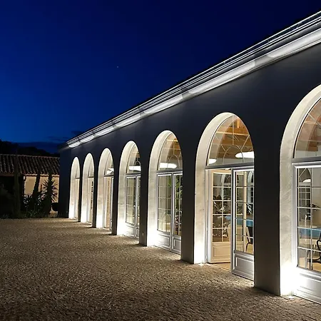 Апарт-отель Secret D'uzes - Le Loft - Avec Piscine Chauffee Юзес