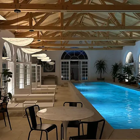 Domaine Secret D'Uzes & Spa - Avec Piscine Chauffee 4*