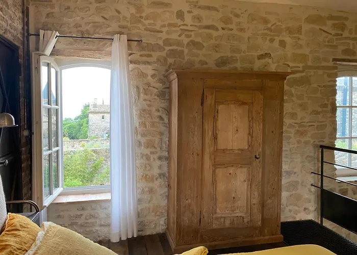 Апарт-отель Secret D'uzes - Le Loft - Avec Piscine Chauffee