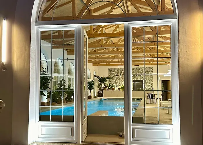 Secret D'uzes - Le Loft - Avec Piscine Chauffee Юзес