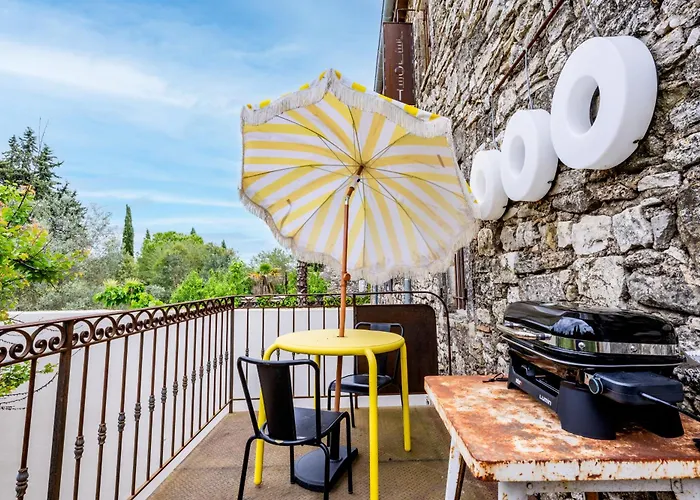 Secret D'uzes - Le Loft - Avec Piscine Chauffee