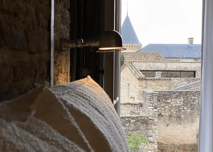Апарт-отель Secret D'uzes - Le Loft - Avec Piscine Chauffee