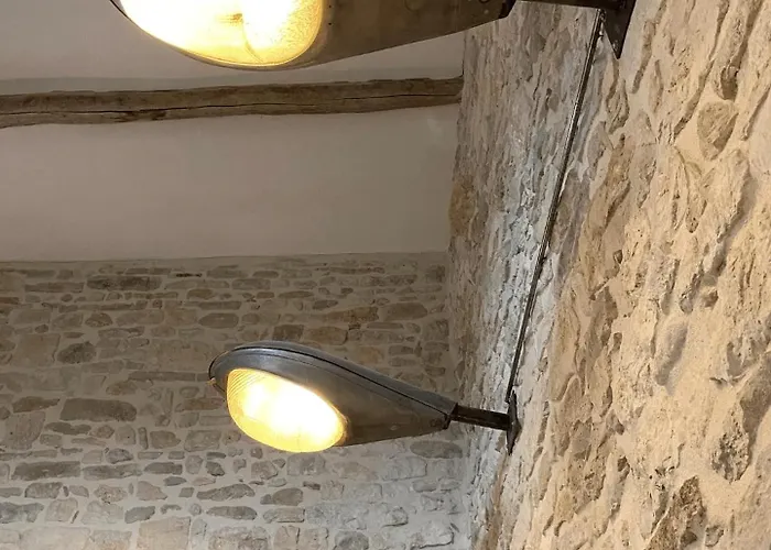 Апарт-отель Secret D'uzes - Le Loft - Avec Piscine Chauffee Юзес