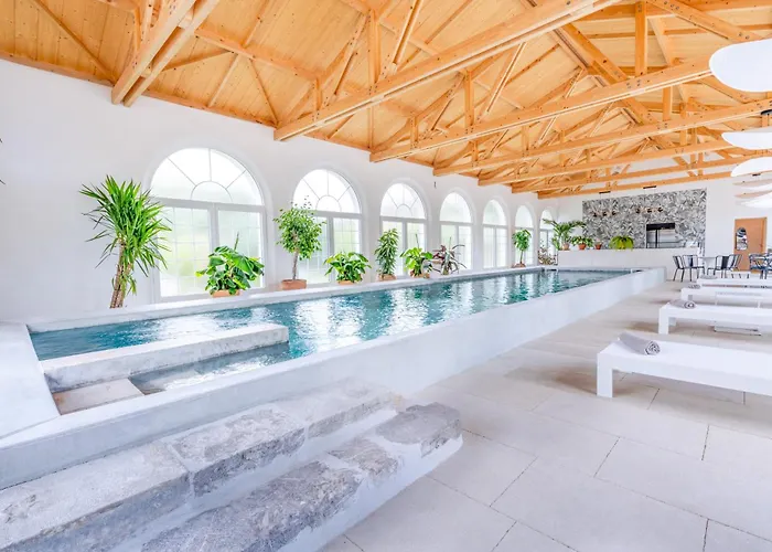 Secret D'uzes - Le Loft - Avec Piscine Chauffee Апарт-отель