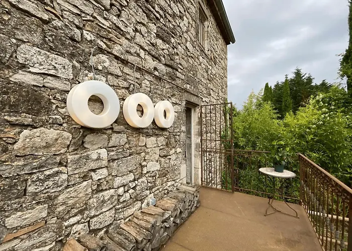 Апарт-отель Secret D'uzes - Le Loft - Avec Piscine Chauffee Юзес