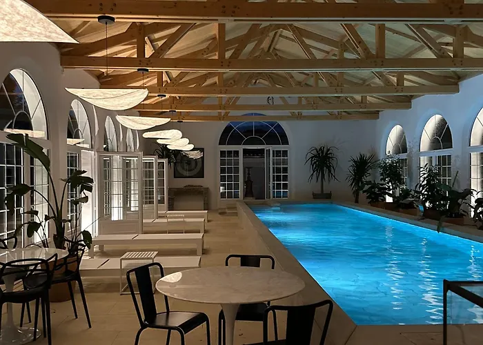 Secret D'uzes - Le Loft - Avec Piscine Chauffee 4*