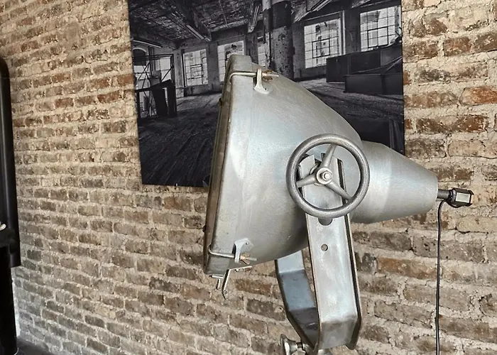 Secret D'uzes - Le Loft - Avec Piscine Chauffee