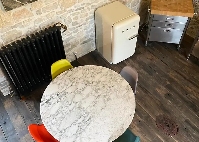 Secret D'uzes - Le Loft - Avec Piscine Chauffee