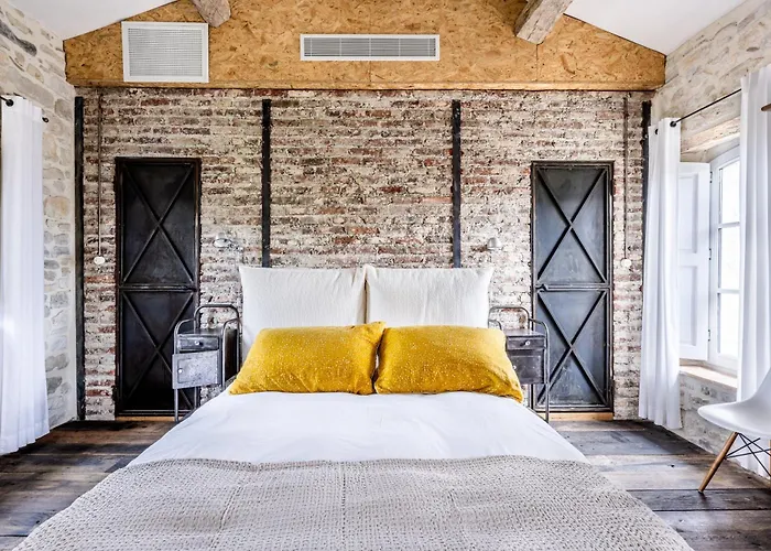Secret D'uzes - Le Loft - Avec Piscine Chauffee 4* Юзес
